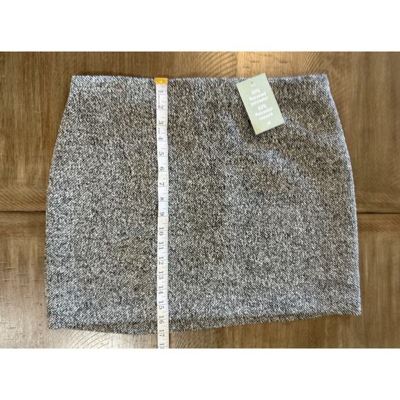 NWT H&M Black And White Textured Mini Skirt Women’s Size 12 Classic Chic NEW - Picture 7 of 10